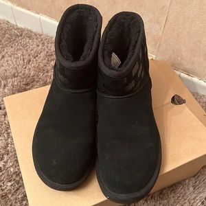 Authentic Logo Uggs-SOLD